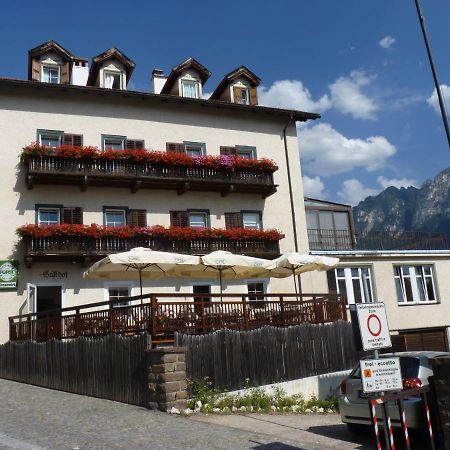 פיה Gasthof Albergo Kreuzwirt מראה חיצוני תמונה