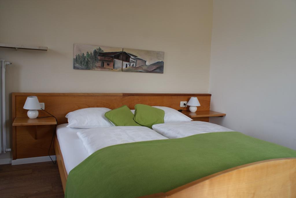 פיה Gasthof Albergo Kreuzwirt מראה חיצוני תמונה