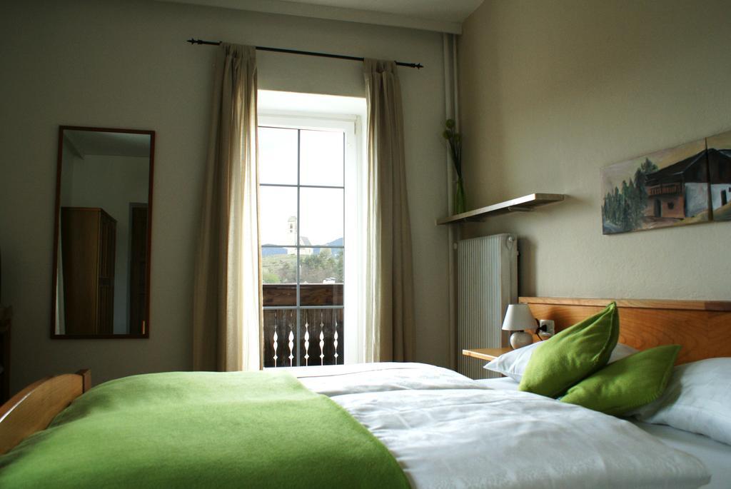 פיה Gasthof Albergo Kreuzwirt מראה חיצוני תמונה
