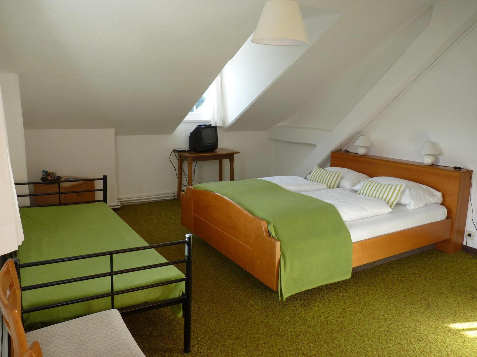 פיה Gasthof Albergo Kreuzwirt מראה חיצוני תמונה