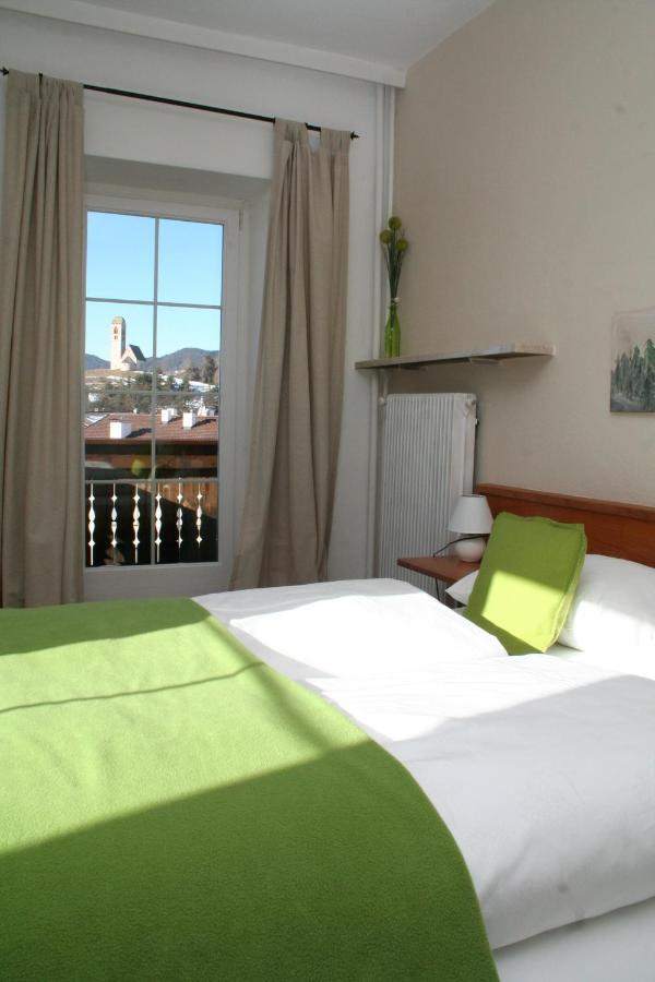 פיה Gasthof Albergo Kreuzwirt מראה חיצוני תמונה