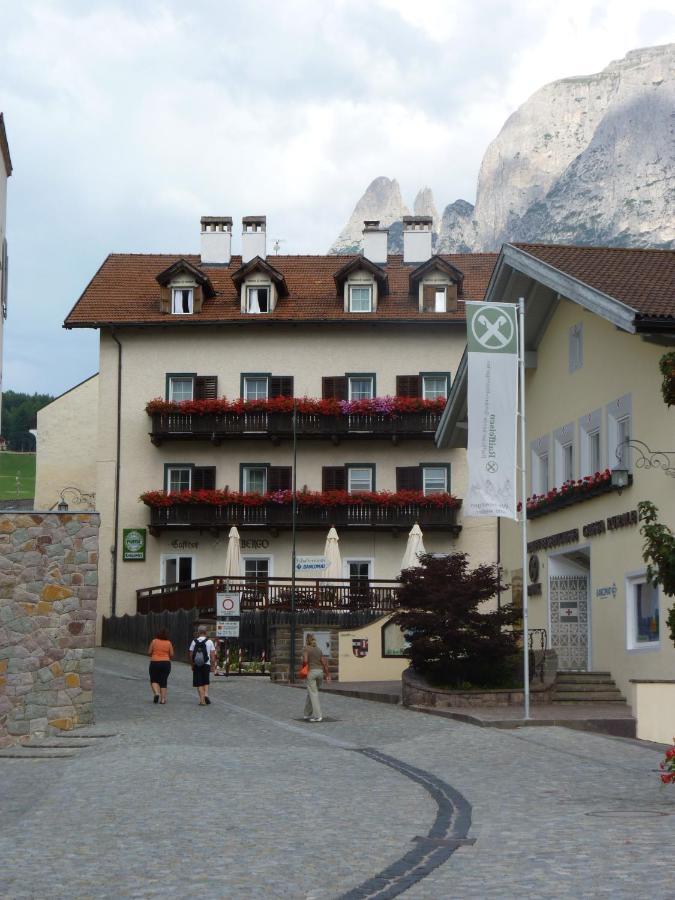 פיה Gasthof Albergo Kreuzwirt מראה חיצוני תמונה